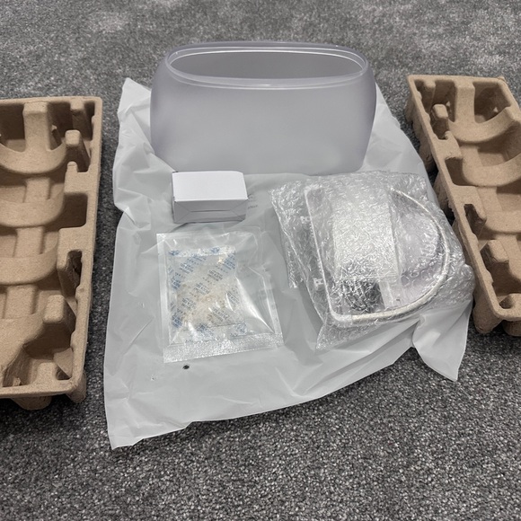 Hanging Automatic Rabbit Feeder - White - Picture 10 of 16